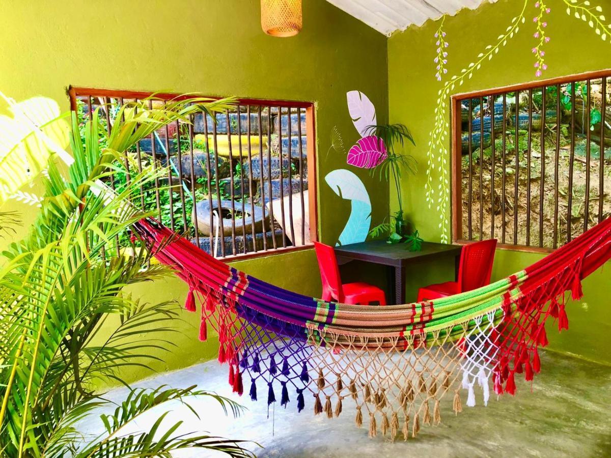 Sierra Kay Hostel Guachaca Bagian luar foto
